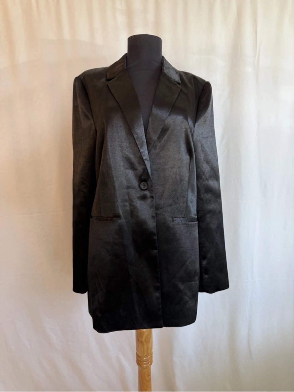 BCBG Maxazria Black Satin Blazer - Size Medium